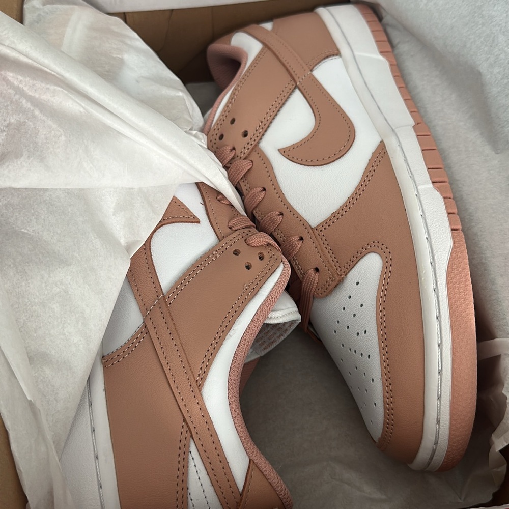 Nike Women's Sneakers in White and Tan